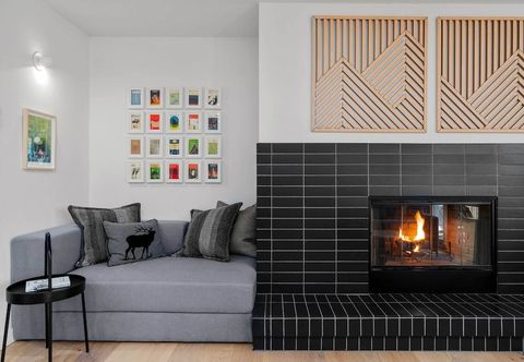 Others Chic Bend Condo w/ Fireplace & Forest Views!