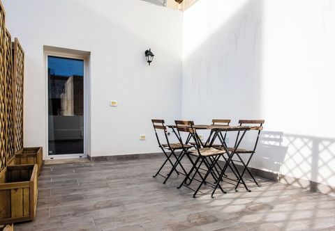 其他 Syracuse Duplex Apartments with Terrace