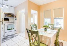 其他 7 19 Mi to Disney World: Bright Haines City Getaway!