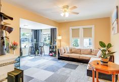 其他 6 19 Mi to Disney World: Bright Haines City Getaway!