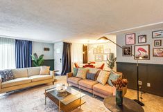 อื่นๆ 5 Vibrant Tacoma Retreat, Near Point Defiance Park!