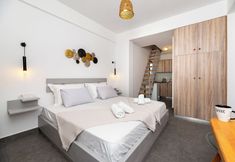 Others 3 Marina's studios