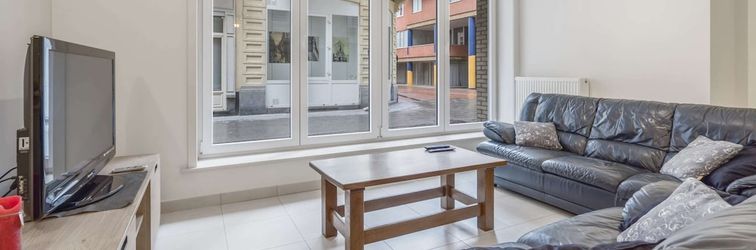 Others Apartment With Modern Kitchen