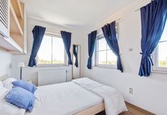 Others 4 Castle Apartment With View