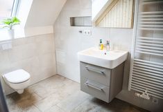 기타 4 Narrow Luzin Modern Retreat