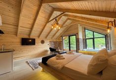 Lainnya 2 Waterside Bungalov