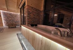 Lainnya 5 Waterside Bungalov