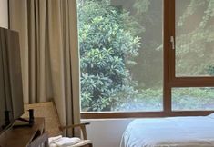 Others 5 Happy House