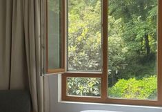 Others 3 Happy House