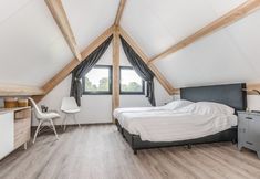 Others 3 Holiday Home in Netherlands With Pond View