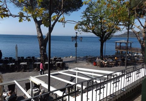 Others Apartment in Garda With Lake View