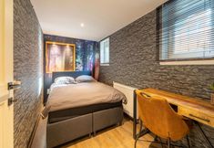 Others 3 Forestside Escape Near Lake