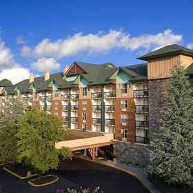 Primary image 1 Grand Smokies Resort Lodge, Khách sạn The Island in Pigeon Forge