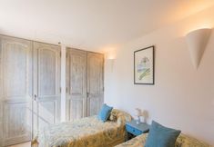 Others 3 Chateau in Lorgues With Pool & Vineyard Views