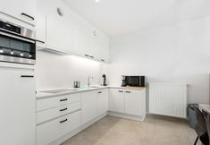 Others 4 Nice Apartment Near Beach