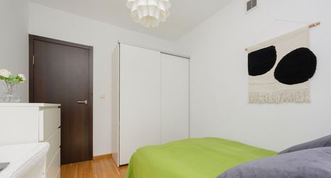 기타 2 Sunny Heart of Warsaw by Renters