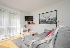 기타 7 Sunny Heart of Warsaw by Renters