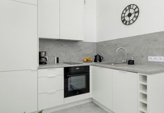 Others 2 Beautiful Studio Apartments by Renters