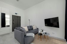 Others Beautiful Studio Apartments by Renters