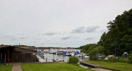 Others 2 Holiday Apartment Age