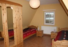 Others 6 Holiday Apartment Age