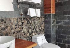 Others 7 Qian's Hotel