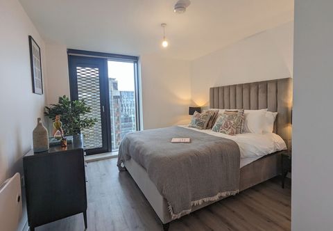 Others Charles Hope Cardiff