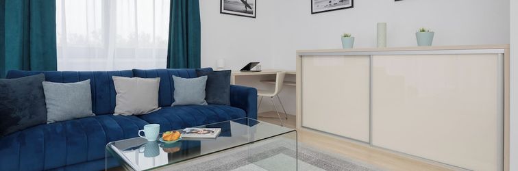 Others Nad Brzegiem Wisły Warszawa by Renters