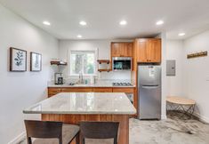 Others 2 Welcoming Grants Pass Retreat - Walk to Park!