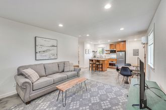 Others 4 Welcoming Grants Pass Retreat - Walk to Park!