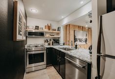 Lain-lain 3 64sw - Pets Ok - Wood Stove - Sleeps 4 1 Bedroom Condo by RedAwning