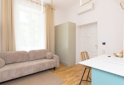 Others Wawel Castle Old Town Smaller p4you pl