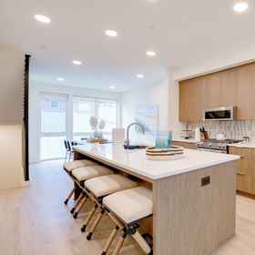 Interior 1 다운타운까지 걸어갈 수 있는 고급 해변 휴가용 주택!, 루이스 앤드 클라크 소금 공장 호텔