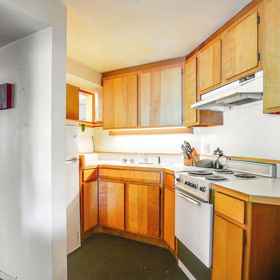 Interior 1 Centrally Located Eugene Apt < Half-mi to UO!, Northwest Christian University Hotels
