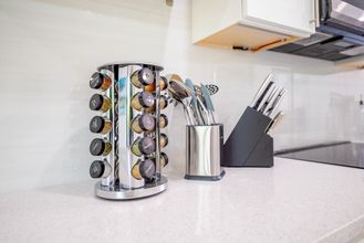 Others 4 Uhost AI 1BR Sleek Modern Retreat