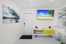 Others Uhost AI 1BR Sleek Modern Retreat