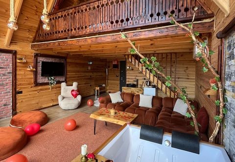 기타 Ar Mavor Bungalov