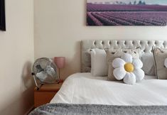 Others 2 Canary Wharf Apartments