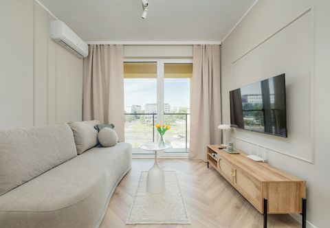 Lain-lain Legnicka Modern Apartment by Renters