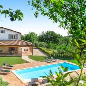 Room 1 Il Sole e Selene 16 Emma Villas, モッロヴァッレ ヴィラ