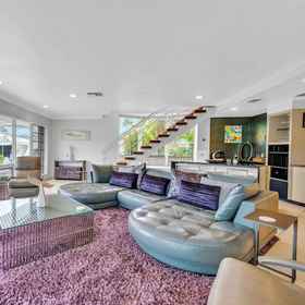 Primary image 1 Two-floor Suite Heated Pool Dock Access Quiet Neighborhood Saltaire One Resldences, Hotel Taman Hugh Taylor Birch