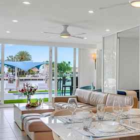 Primary image 1 Suite by Beach Waterfront Lago Key Three, โรงแรม & ที่พัก Las Olas Riverfront