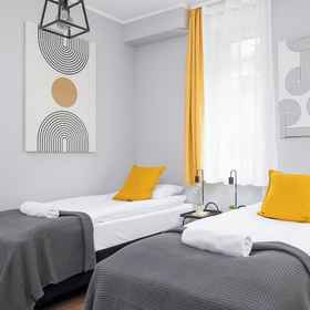 Primary image1Studios in Katowice Center by Renters,西里西亚省公寓