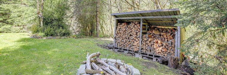 Lainnya Glacier Home w/ Deck - 18 Mi to Mt Baker Ski Area!