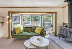 Lainnya 2 Glacier Home w/ Deck - 18 Mi to Mt Baker Ski Area!