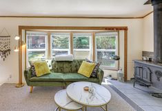 Others 2 Glacier Home w/ Deck - 18 Mi to Mt Baker Ski Area!