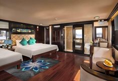 Others 6 Alisa Cruise Halong