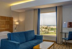 Others 3 Golden Tulip Muscat