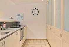 기타 4 Cozy Apartment With Sea-view 1 min From Beach