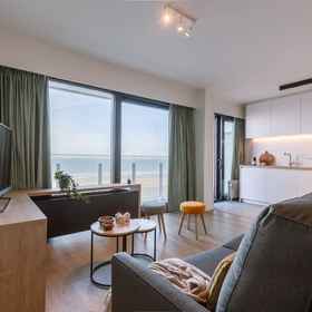 Room 1 Cosy Apartment With Terrace Overlooking the sea, Gistel Apartments